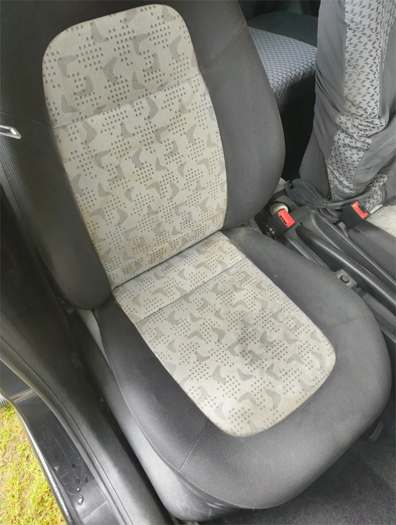 Sofa narożna - przed czyszczeniem